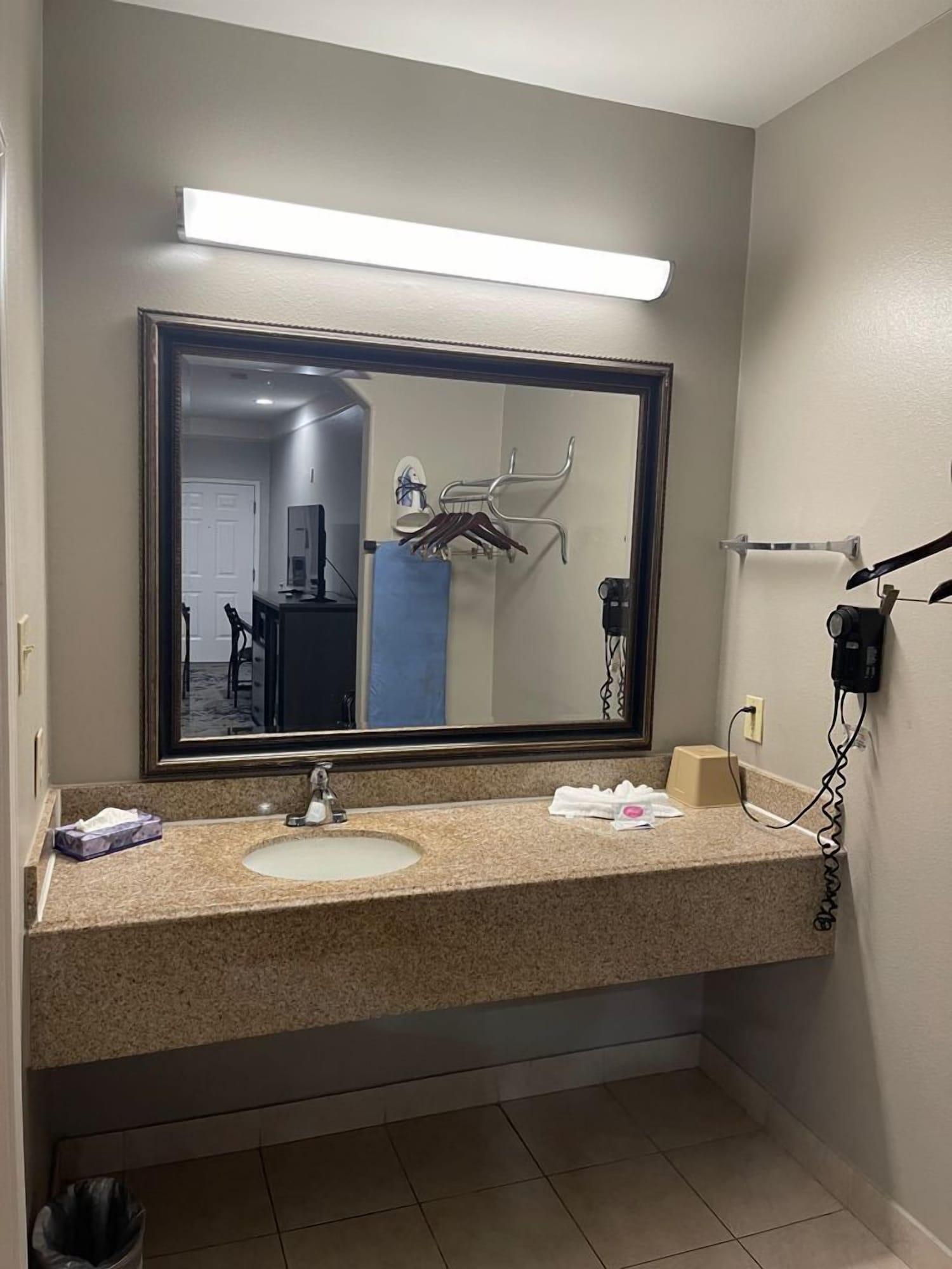 Scottish Inn And Suites アルバン エクステリア 写真