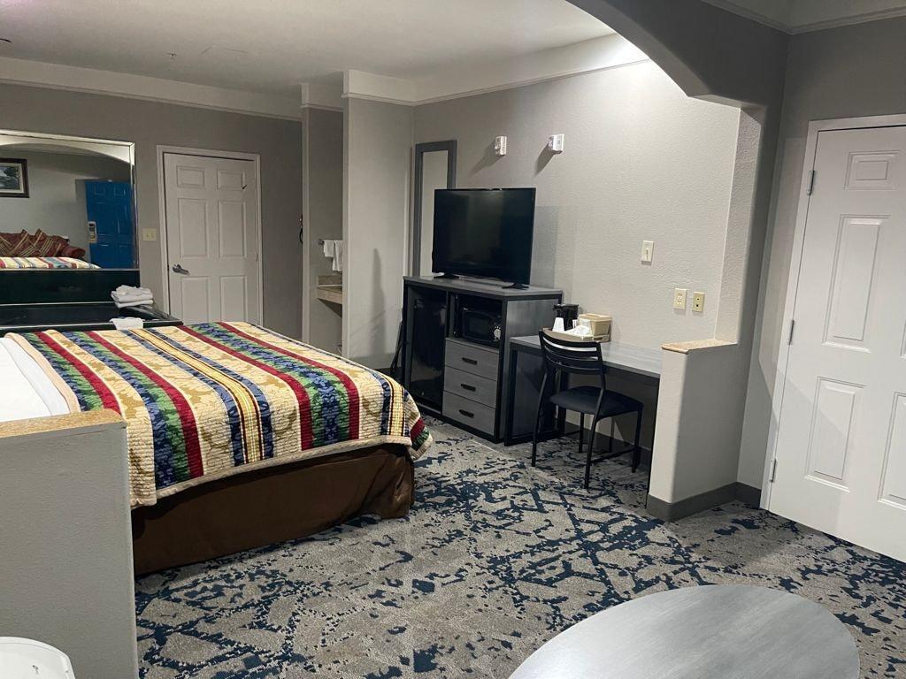 Scottish Inn And Suites アルバン エクステリア 写真