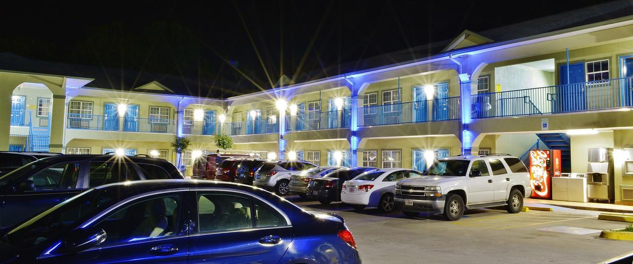Scottish Inn And Suites アルバン エクステリア 写真