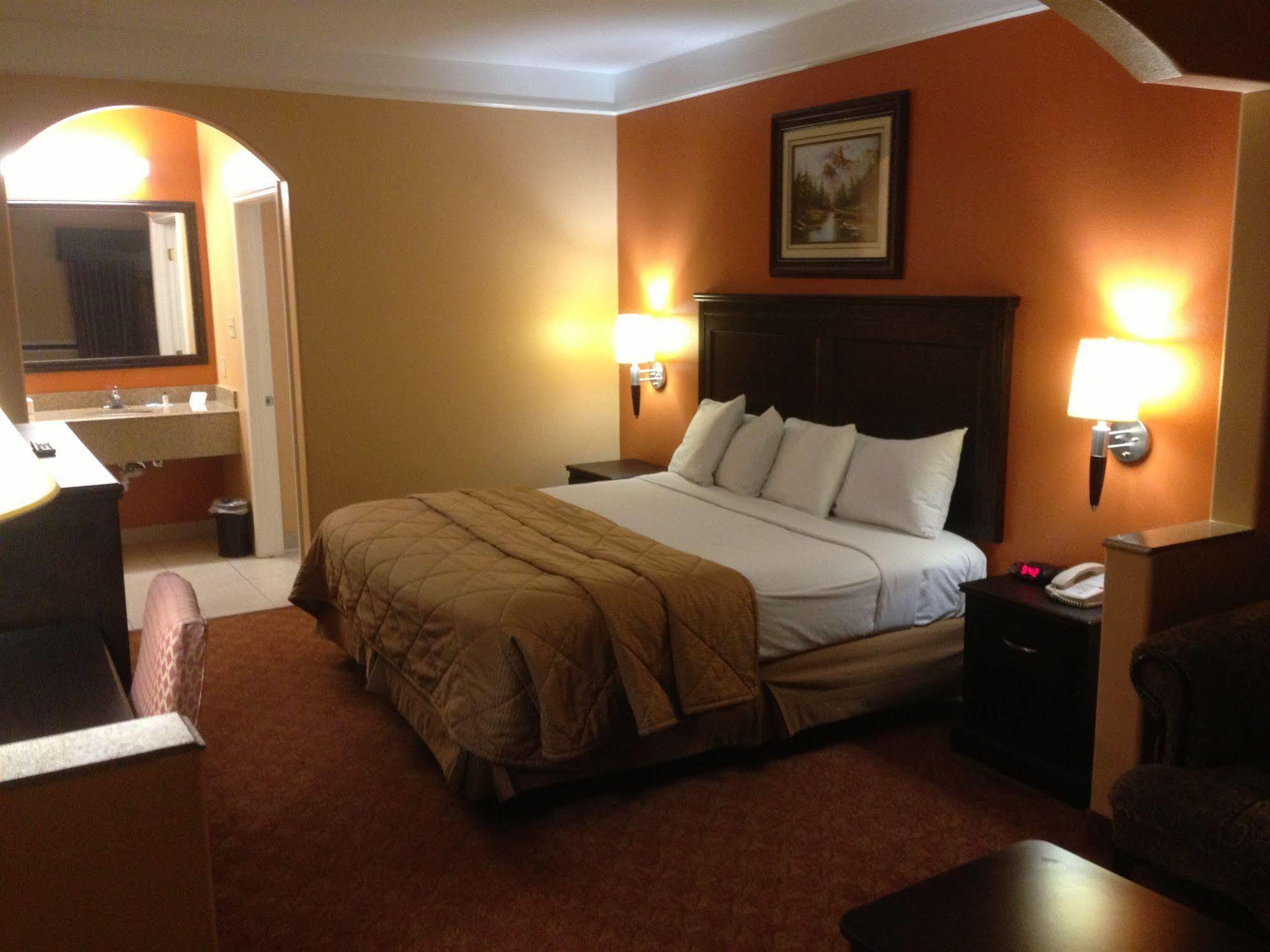 Scottish Inn And Suites アルバン エクステリア 写真