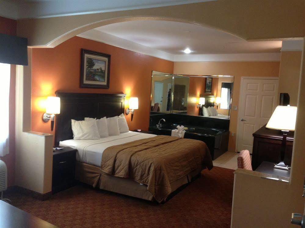 Scottish Inn And Suites アルバン エクステリア 写真